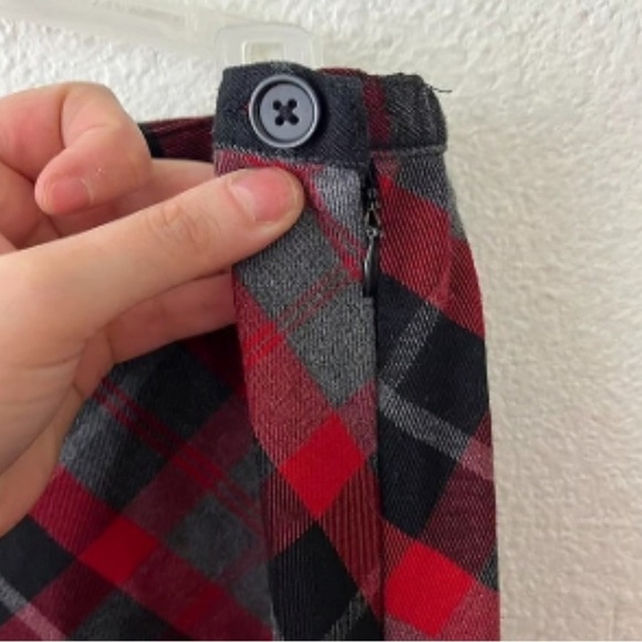White Stag plaid grey black & red midi skirt nwot - Picture 4 of 5